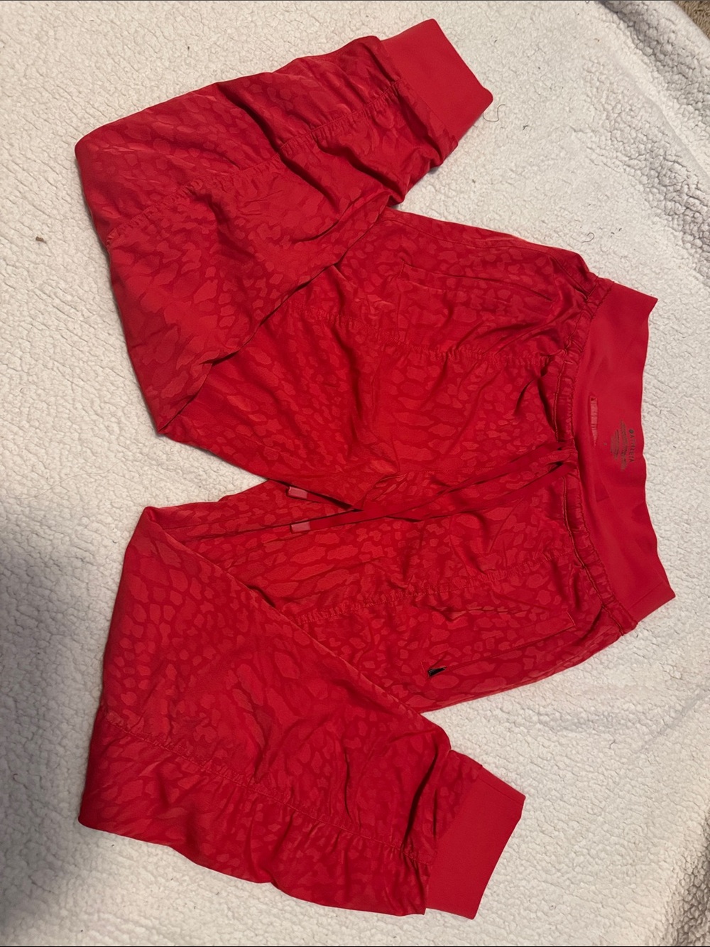 Athleta Red Textured Jogger-Style Athletic joggers